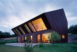 全球10大最著名環(huán)保建筑中的金屬配件制造與家具設(shè)計(jì)